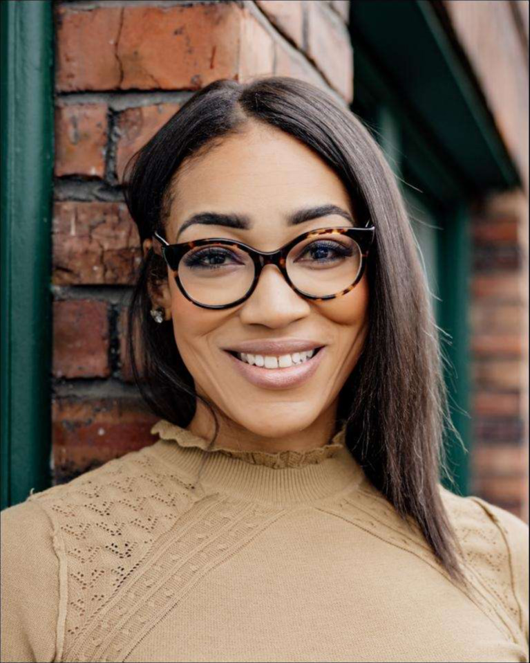 Rosa Booker, Seattle therapist specializing in relationships, parenting, and family transitions